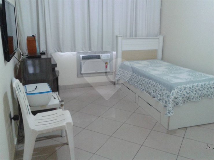 Casa à venda com 3 quartos, 240m² - Foto 12