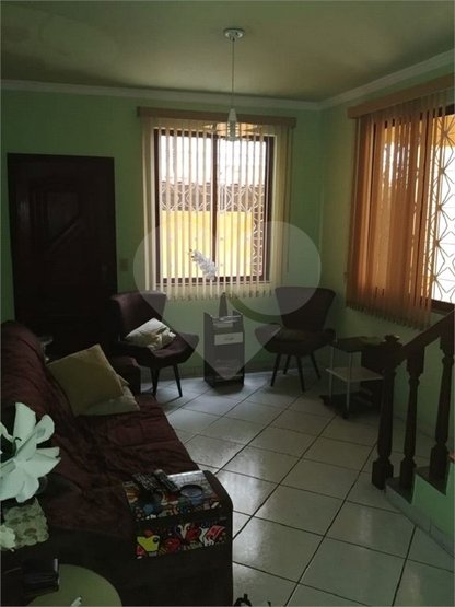Casa à venda com 4 quartos, 170m² - Foto 1