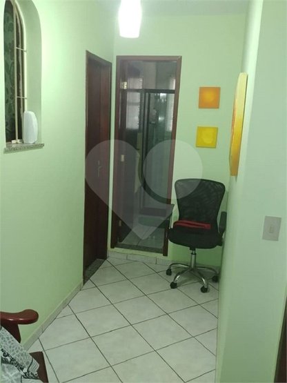 Casa à venda com 4 quartos, 170m² - Foto 3