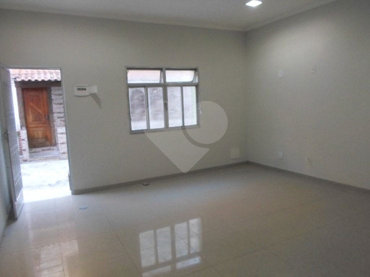 Casa à venda com 2 quartos, 139m² - Foto 1