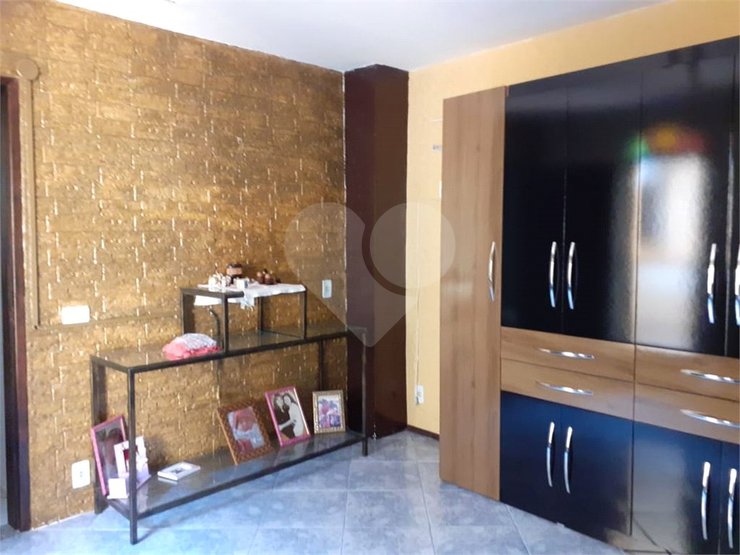 Casa à venda com 1 quarto, 270m² - Foto 2