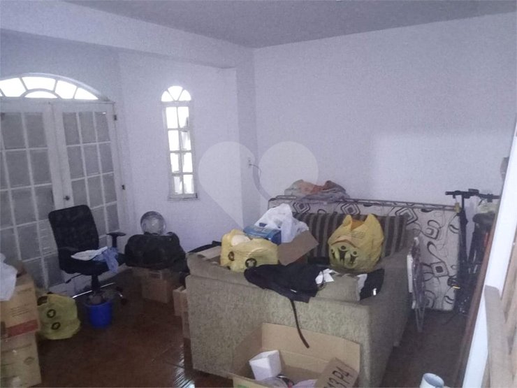 Casa à venda com 4 quartos, 198m² - Foto 2