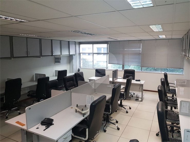 Prédio Inteiro à venda e aluguel, 950m² - Foto 2