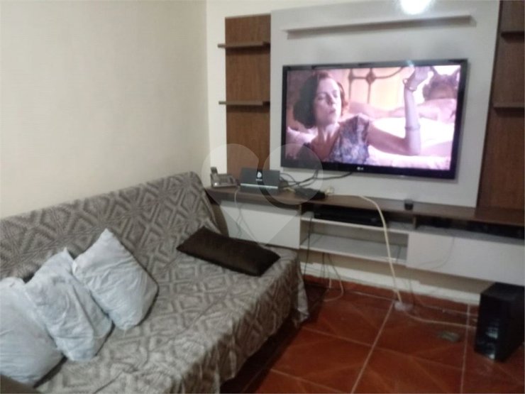 Casa à venda com 1 quarto, 40m² - Foto 1