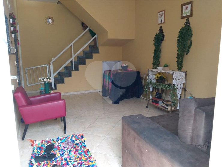 Casa de Condomínio à venda com 2 quartos, 100m² - Foto 1