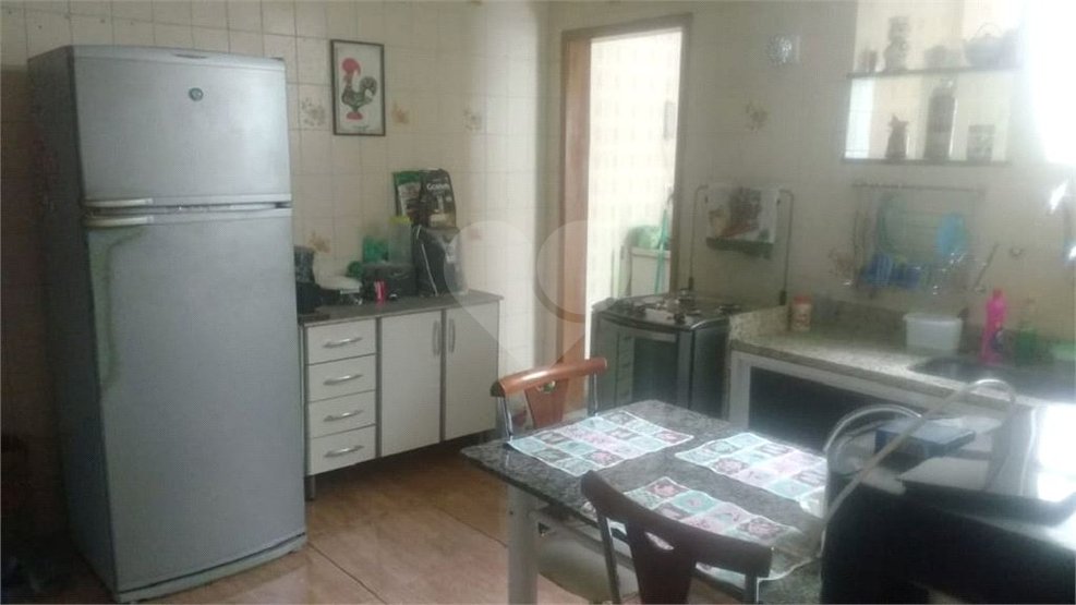 Casa à venda com 4 quartos, 200m² - Foto 12