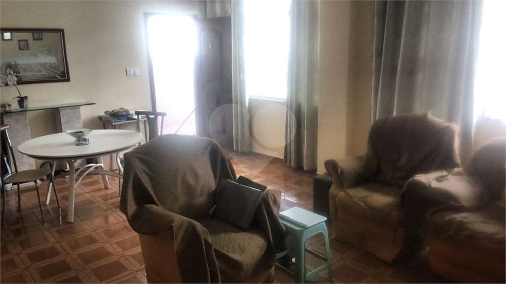 Casa à venda com 4 quartos, 200m² - Foto 4