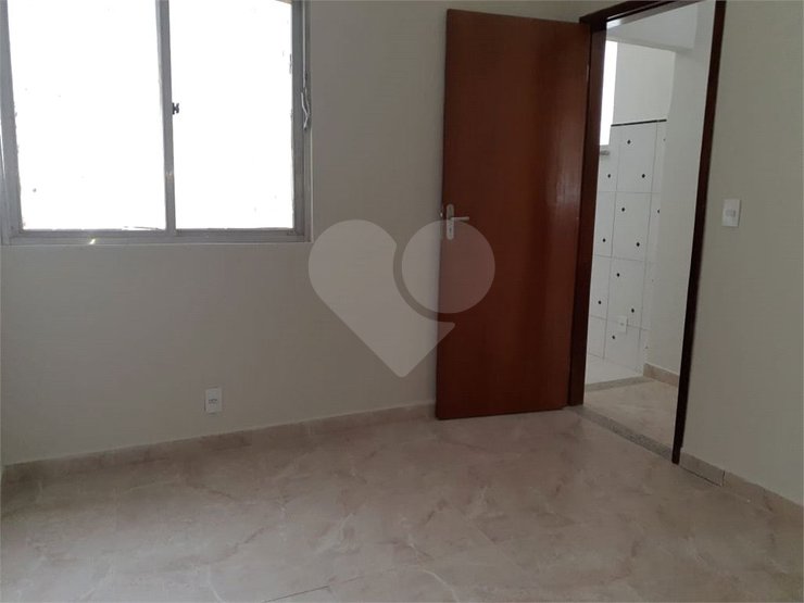 Casa à venda com 2 quartos, 110m² - Foto 10