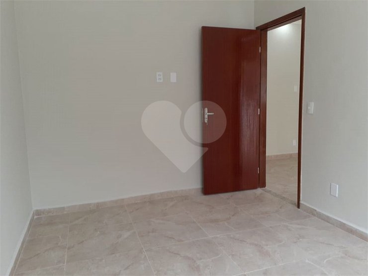 Casa à venda com 2 quartos, 110m² - Foto 11