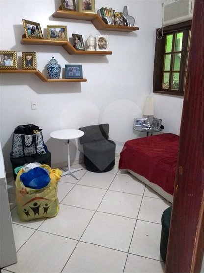 Casa à venda com 4 quartos, 150m² - Foto 12