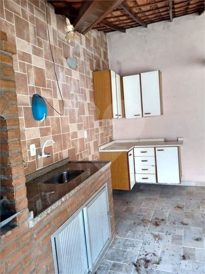 Casa à venda com 3 quartos, 440m² - Foto 11