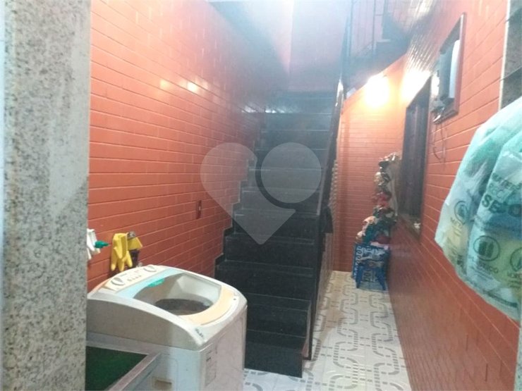 Casa à venda com 2 quartos, 200m² - Foto 18