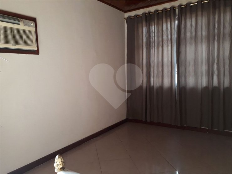 Casa à venda com 3 quartos, 167m² - Foto 2