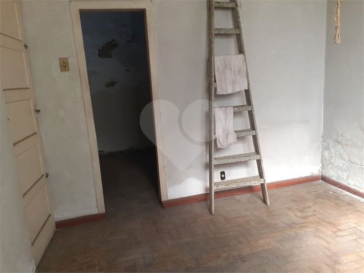 Casa à venda com 1 quarto, 80m² - Foto 4