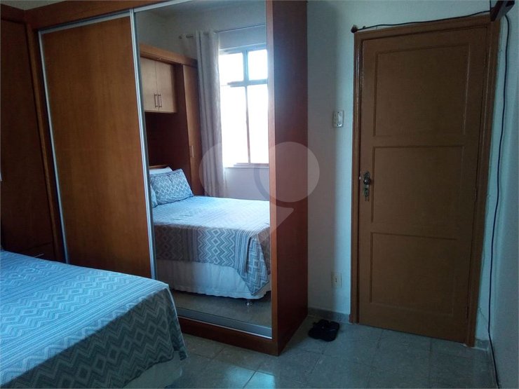 Casa à venda com 2 quartos, 140m² - Foto 9