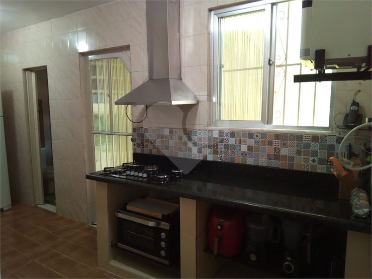 Casa à venda com 2 quartos, 140m² - Foto 14