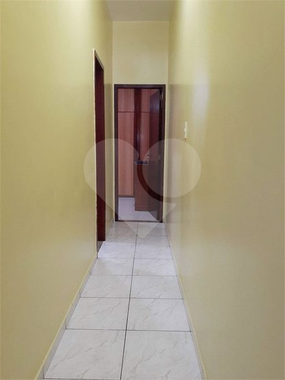 Casa à venda com 3 quartos, 220m² - Foto 3