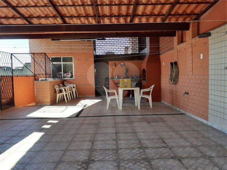 Casa à venda com 3 quartos, 220m² - Foto 24