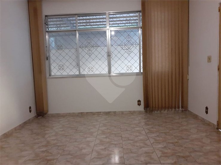 Casa à venda com 3 quartos, 300m² - Foto 3