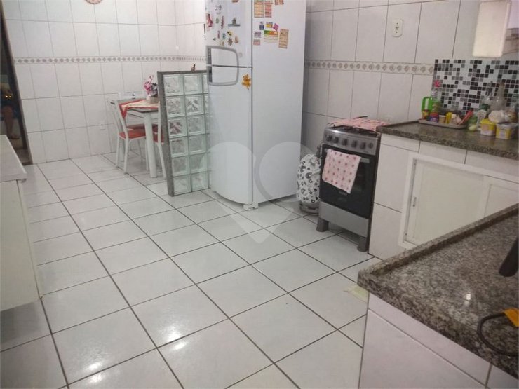 Casa à venda com 3 quartos, 197m² - Foto 10