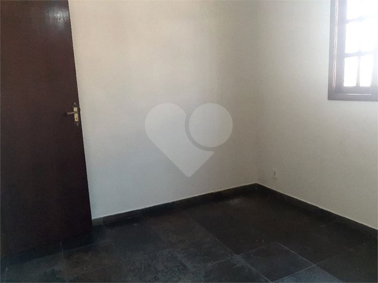 Casa à venda com 2 quartos, 138m² - Foto 2