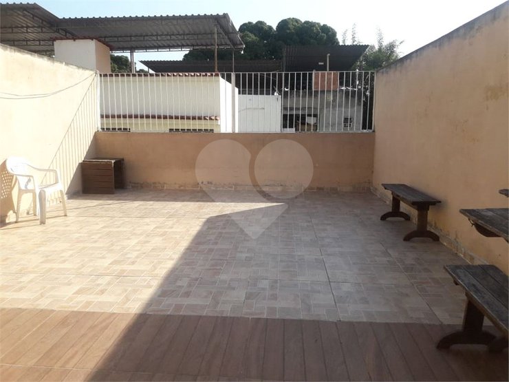 Casa à venda com 2 quartos, 90m² - Foto 13