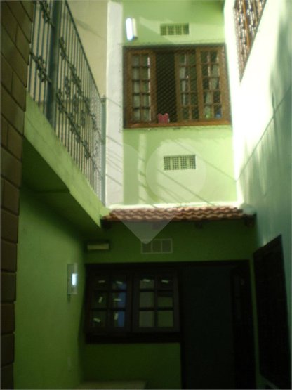 Casa à venda com 2 quartos, 75m² - Foto 2