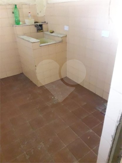 Casa à venda com 3 quartos, 90m² - Foto 11