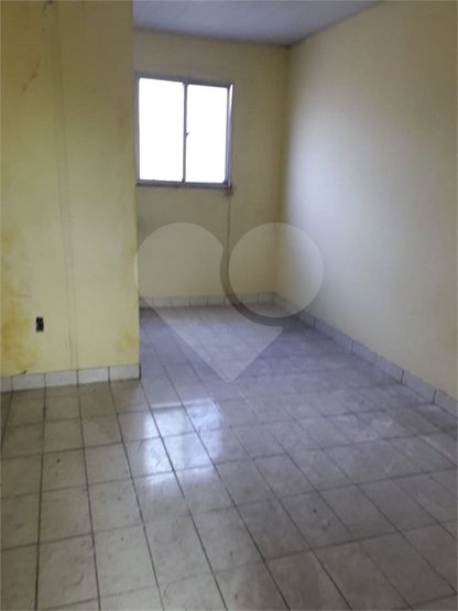 Casa à venda com 3 quartos, 90m² - Foto 2