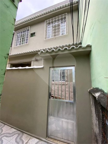 Casa à venda com 4 quartos, 144m² - Foto 2