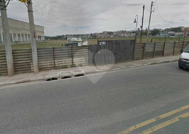 Comprar Comercial em Jardim Presidente Dutra, 93000,00 m² 267IM270278